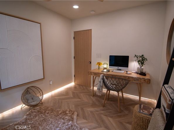 285 Ravenna, Long Beach CA 90803