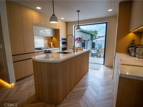 285 Ravenna, Long Beach CA 90803