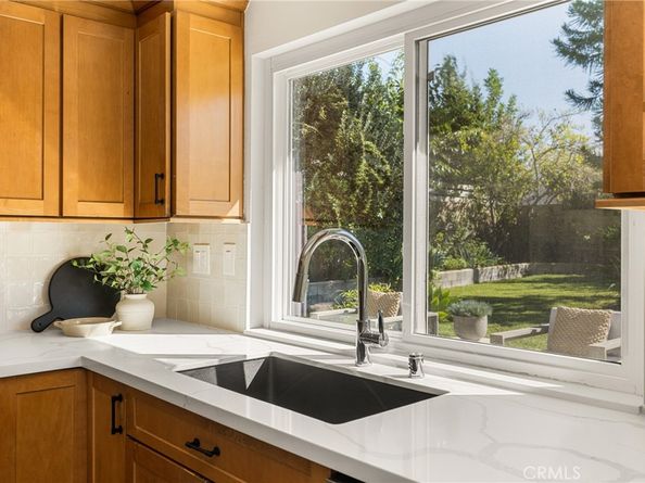 25232 Earhart, Laguna Hills CA 92653