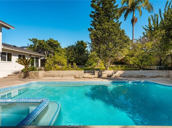 25232 Earhart, Laguna Hills CA 92653