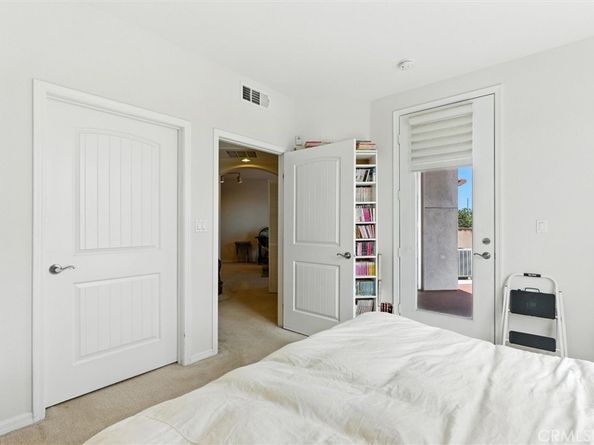 2001 Artesia Boulevard 207, Redondo Beach CA 90278