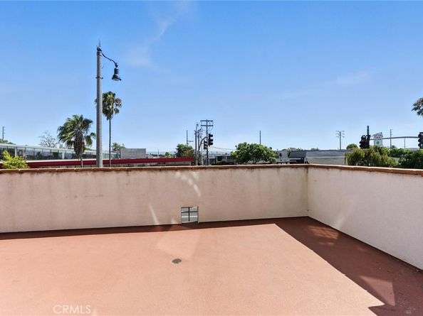 2001 Artesia Boulevard 207, Redondo Beach CA 90278