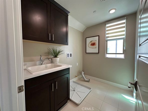 195 Stellar, Irvine CA 92618