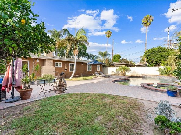1646 E 15th Street, Santa Ana CA 92701