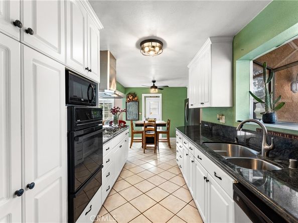 1646 E 15th Street, Santa Ana CA 92701