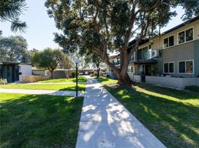 13360 Del Monte Drive 2B, Seal Beach CA 90740