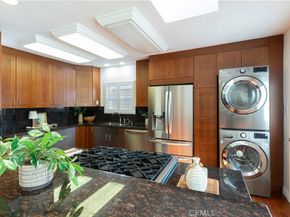 3079 N Bellflower Boulevard, Long Beach CA 90808