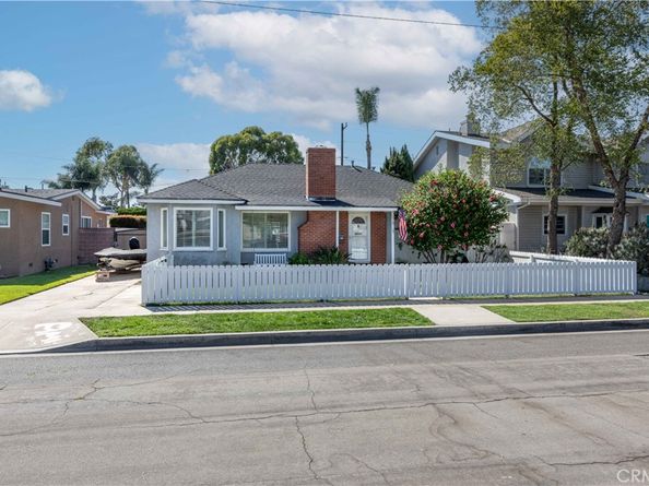 3079 N Bellflower Boulevard, Long Beach CA 90808
