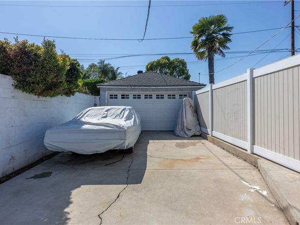3079 N Bellflower Boulevard, Long Beach CA 90808
