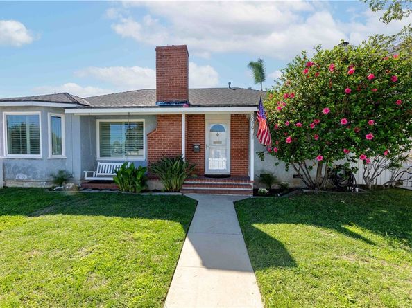 3079 N Bellflower Boulevard, Long Beach CA 90808