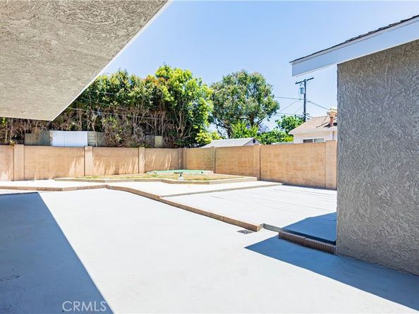 5449 E Fairbrook Street, Long Beach CA 90815