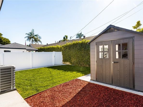 4851 Faculty Avenue, Long Beach CA 90808