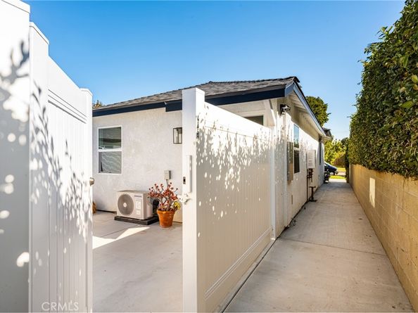 4851 Faculty Avenue, Long Beach CA 90808