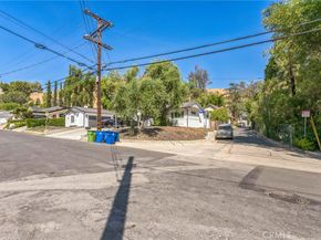 4804 Excelente Drive, Woodland Hills CA 91364