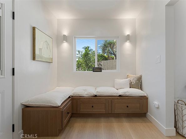 981 Nordica Drive, Los Angeles CA 90065