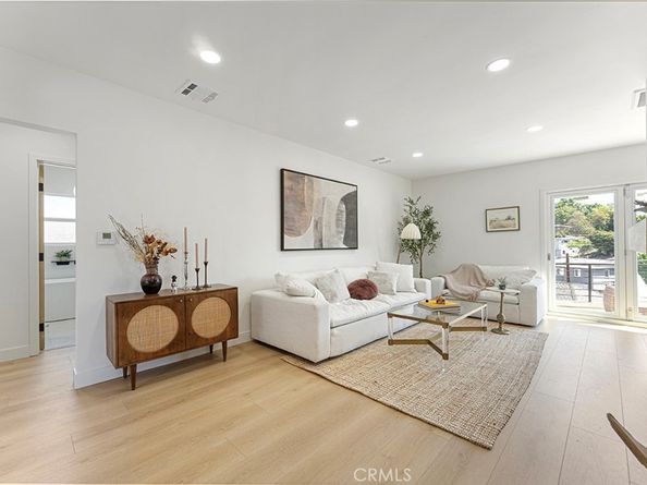 981 Nordica Drive, Los Angeles CA 90065