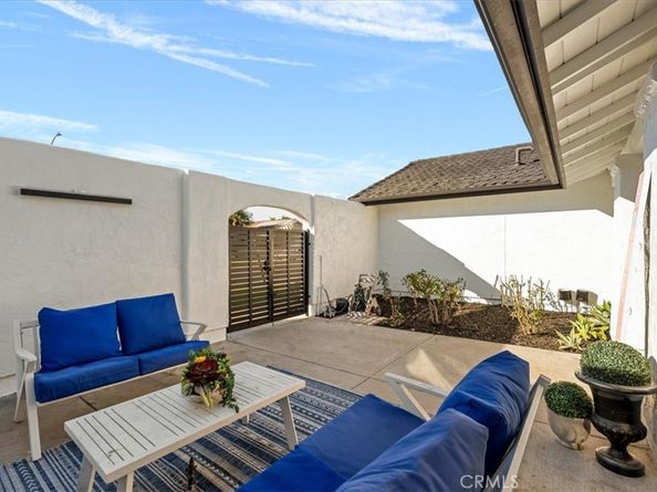 21072 Galbar Circle, Huntington Beach CA 92646