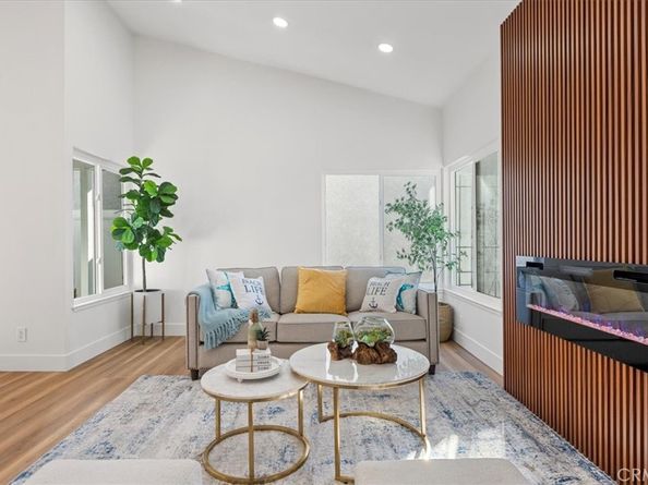 21072 Galbar Circle, Huntington Beach CA 92646
