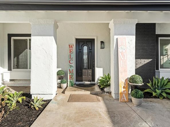 21072 Galbar Circle, Huntington Beach CA 92646