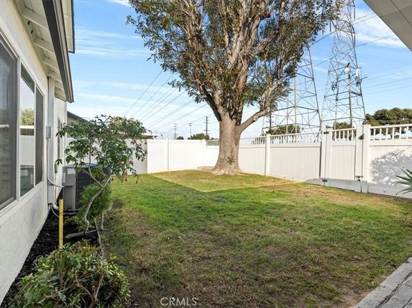 21072 Galbar Circle, Huntington Beach CA 92646