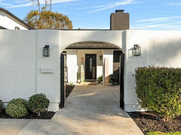 21072 Galbar Circle, Huntington Beach CA 92646