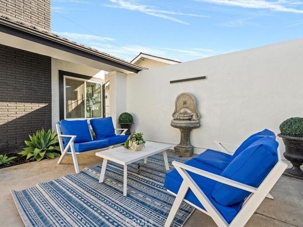 21072 Galbar Circle, Huntington Beach CA 92646