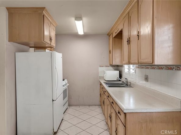 323 E 102nd St., Los Angeles CA 90003