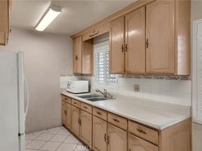 323 E 102nd St., Los Angeles CA 90003