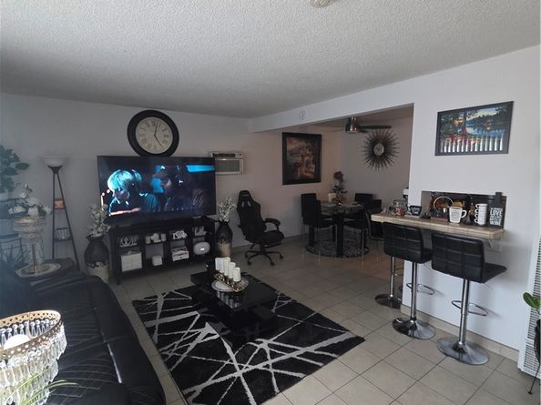 602 E Wilhelmina Street, Anaheim CA 92805