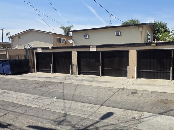 602 E Wilhelmina Street, Anaheim CA 92805