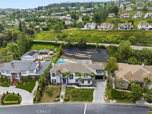 5110 E Copa De Oro Drive, Anaheim Hills CA 92807