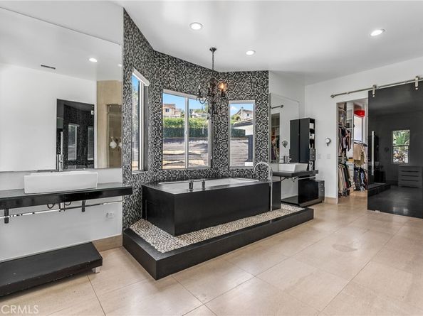5110 E Copa De Oro Drive, Anaheim Hills CA 92807