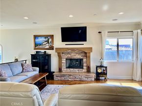 227 S Helberta Avenue B, Redondo Beach CA 90277