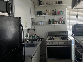 157 Maple Ave., Carlsbad CA 92008