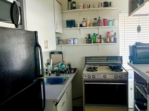 157 Maple Ave., Carlsbad CA 92008