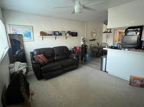 157 Maple Ave., Carlsbad CA 92008