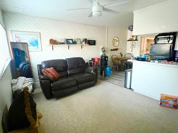 157 Maple Ave., Carlsbad CA 92008