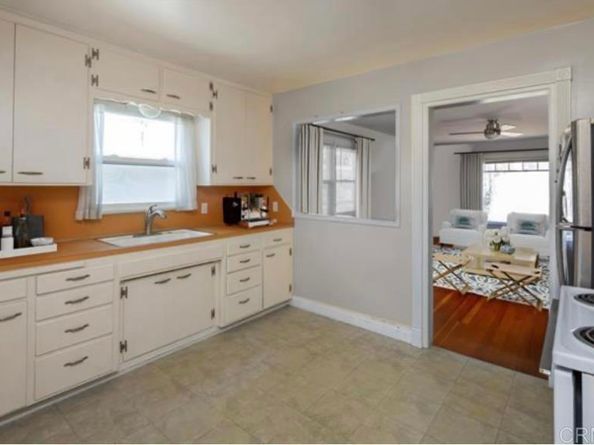 157 Maple Ave., Carlsbad CA 92008