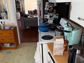 157 Maple Ave., Carlsbad CA 92008