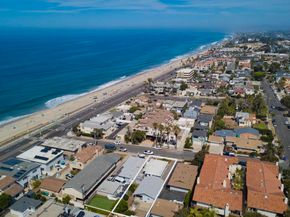 157 Maple Ave., Carlsbad CA 92008