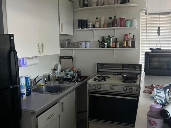 157 Maple Ave., Carlsbad CA 92008