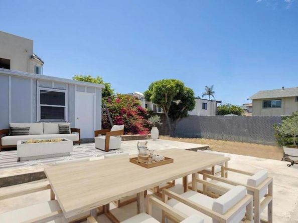 157 Maple Ave., Carlsbad CA 92008