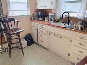 157 Maple Ave., Carlsbad CA 92008