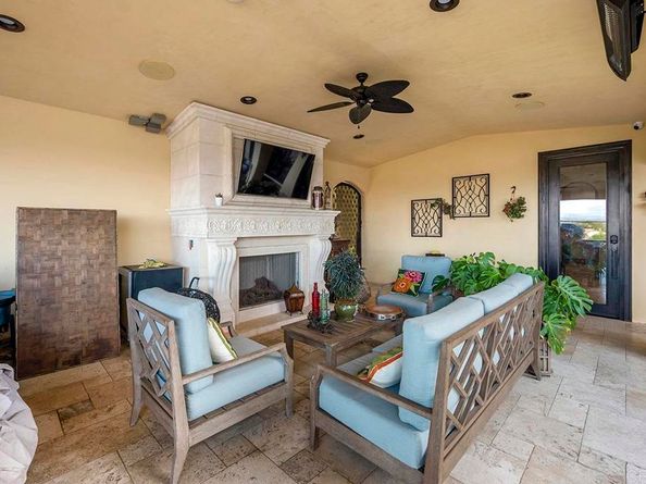 1133 Carlos Canyon Dr, Chula Vista CA 91910