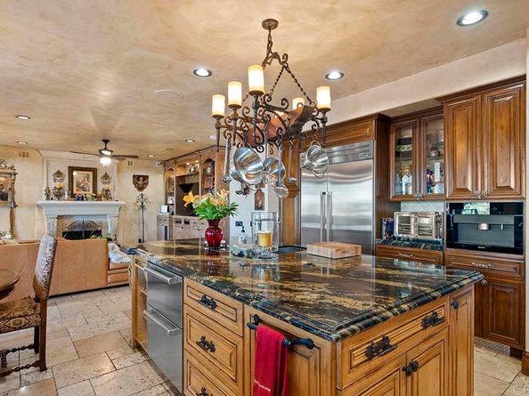 1133 Carlos Canyon Dr, Chula Vista CA 91910