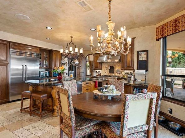 1133 Carlos Canyon Dr, Chula Vista CA 91910