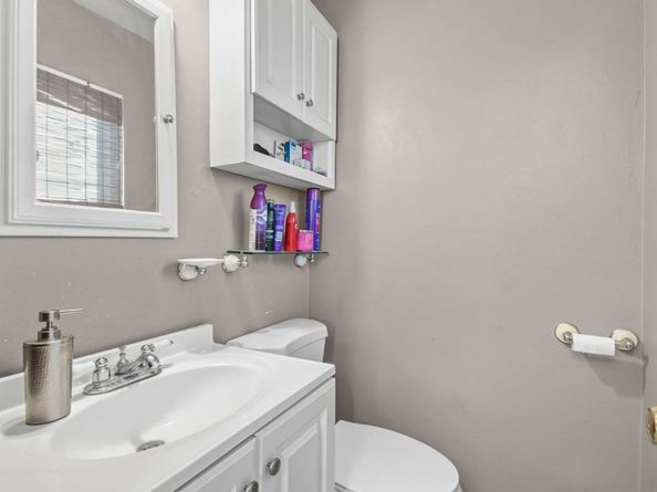 1234 N Ivy Street, Escondido CA 92026