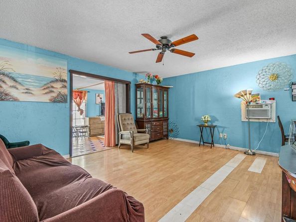 1234 N Ivy Street, Escondido CA 92026