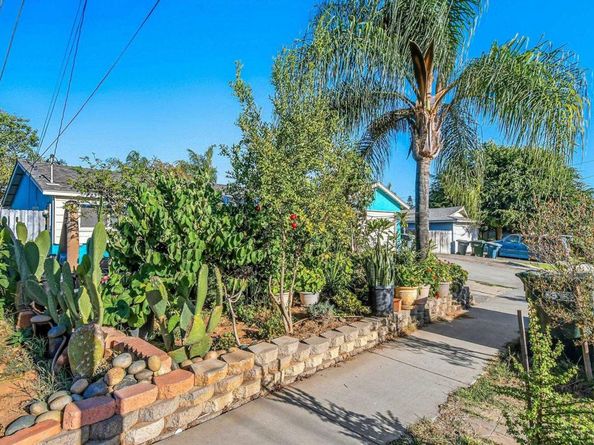 1234 N Ivy Street, Escondido CA 92026