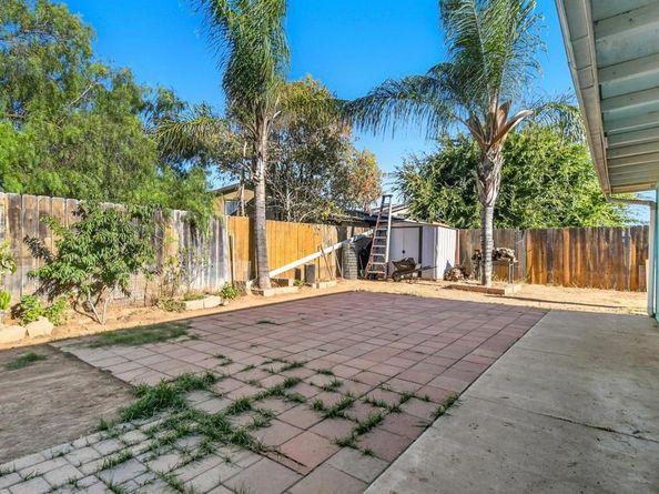 1234 N Ivy Street, Escondido CA 92026